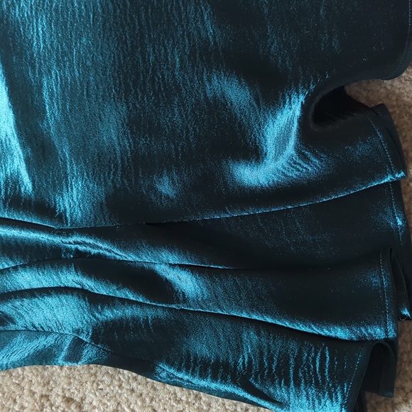 Asymmetrical Tank - Picture 3 of 3